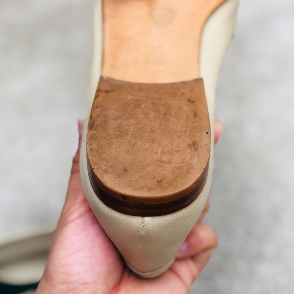 Gucci Light Beige Leather Loafers - Picture 6 of 8